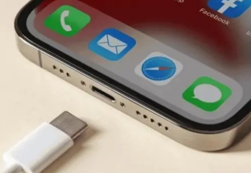 江北苹果15维修分享iPhone15改USB-C接口后能和安卓用户互借充电器吗 